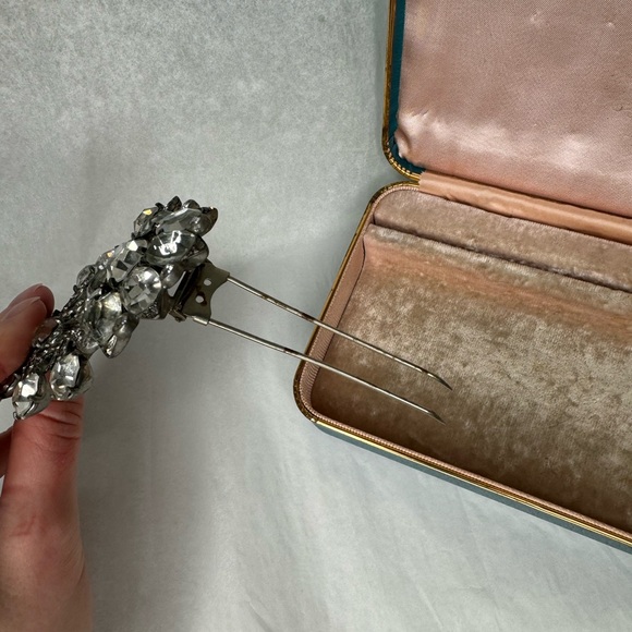 Eisenberg Original Flower Fur Clip Brooch - Picture 9 of 10